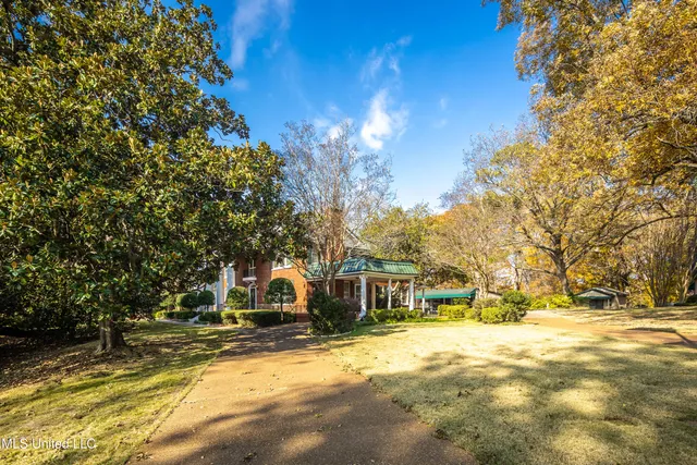 $1,250,000 | 8000 Austin Road, Lake Cormorant, MS 38641