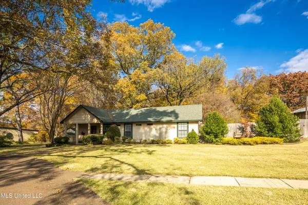 $1,250,000 | 8000 Austin Road, Lake Cormorant, MS 38641