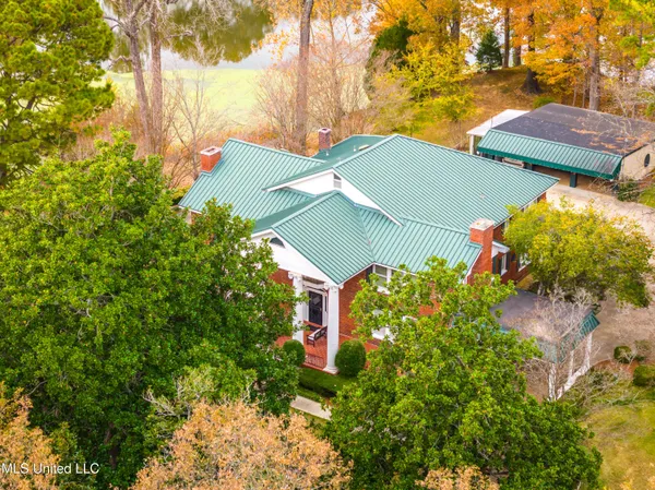 $1,250,000 | 8000 Austin Road, Lake Cormorant, MS 38641