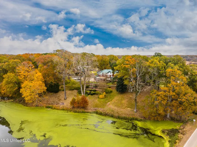 $1,250,000 | 8000 Austin Road, Lake Cormorant, MS 38641