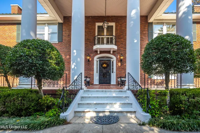 $1,250,000 | 8000 Austin Road, Lake Cormorant, MS 38641