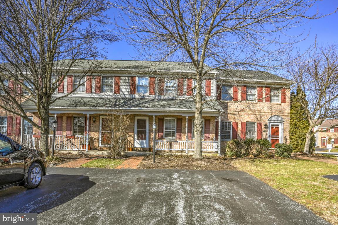 33 Brookfield Road Lititz, PA 17543 - Photo 1 of 19 Gallery Image 1