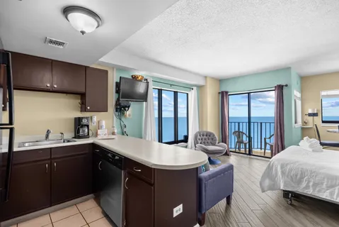 $150,000 | 1605 South Ocean Boulevard, Unit 1604, Myrtle Beach, SC 29577