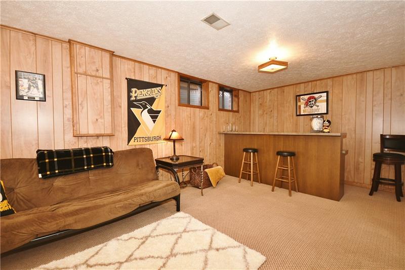 1106 Old Farm Road Lawrence, PA 15055 - Photo 17 of 21 Gallery Image 17
