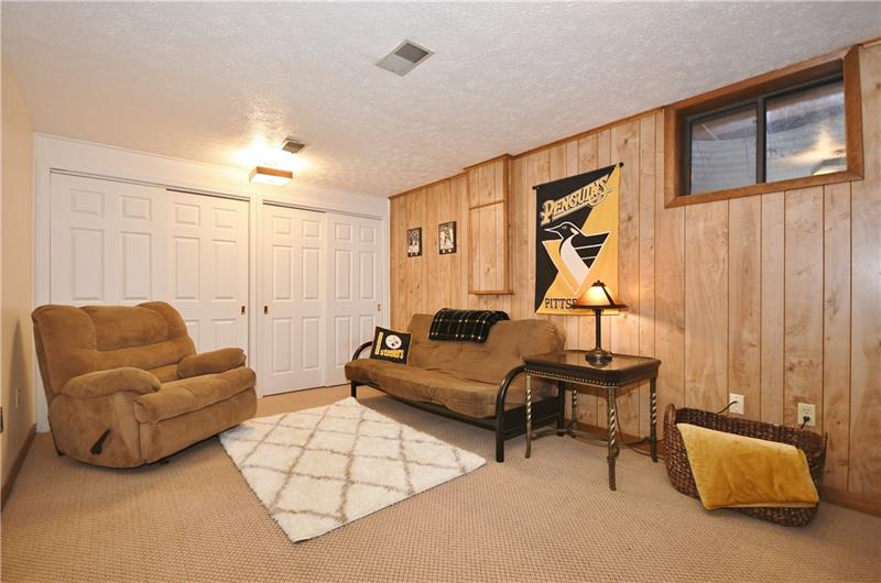 1106 Old Farm Road Lawrence, PA 15055 - Photo 18 of 21 Gallery Image 18