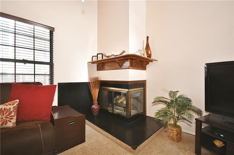 1106 Old Farm Road Lawrence, PA 15055 - Photo 6 of 21 Gallery Image 6