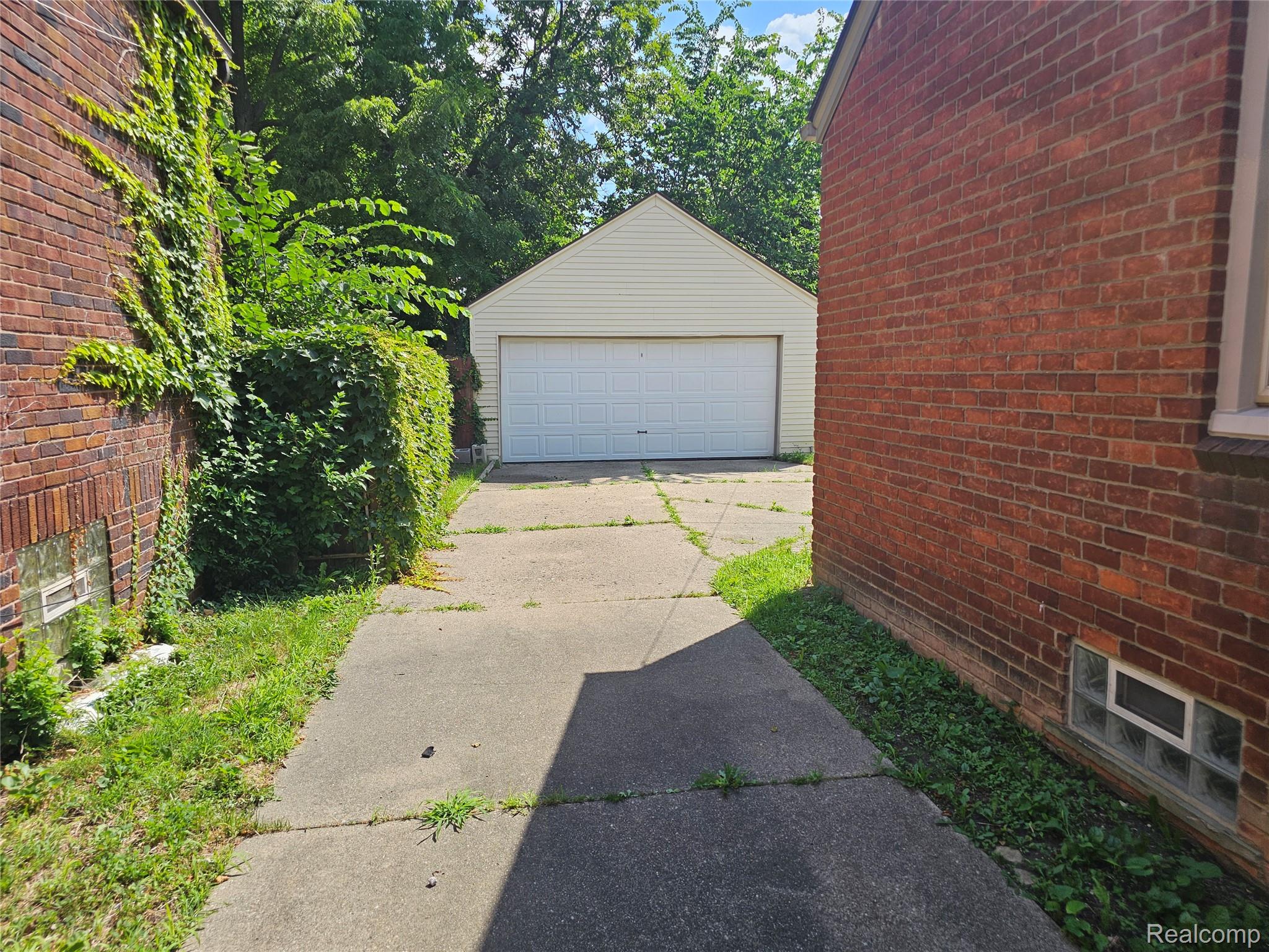 5240 Harvard Road Detroit, MI 48224 - Photo 2 of 18 20260702_111214.jpg