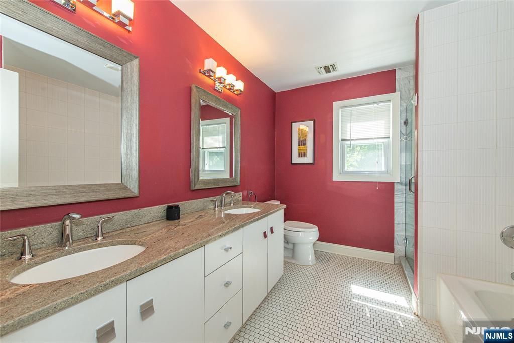 18 Teak Road Wayne, NJ 07470 - Photo 16 of 28