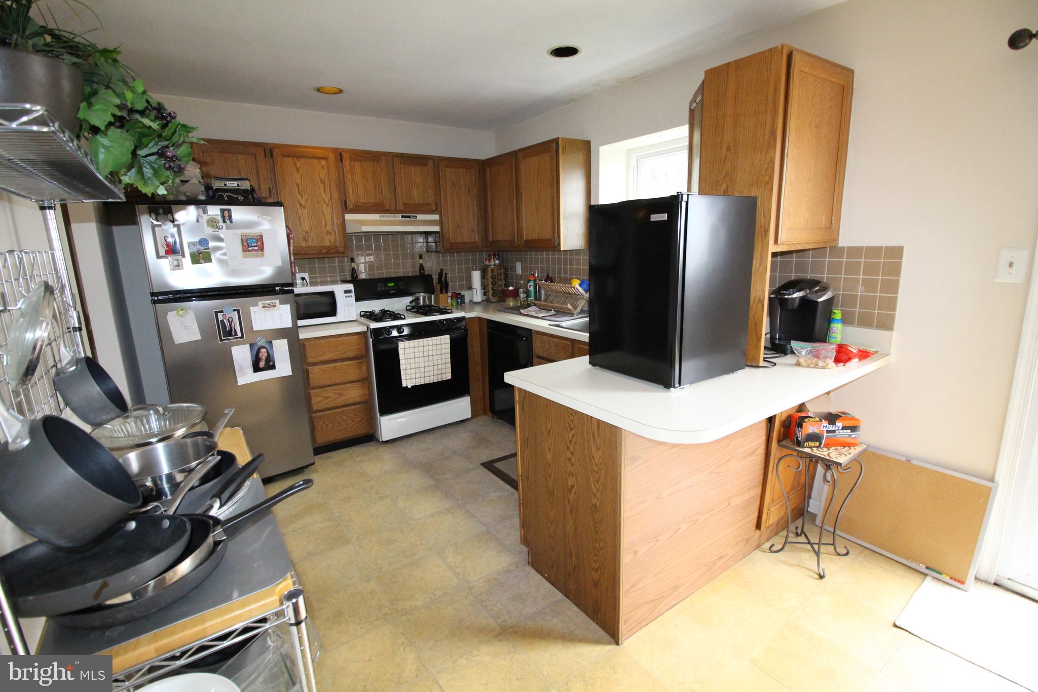 930 Craftsman Road Norristown, PA 19403 - Photo 6 of 27 Gallery Image 6