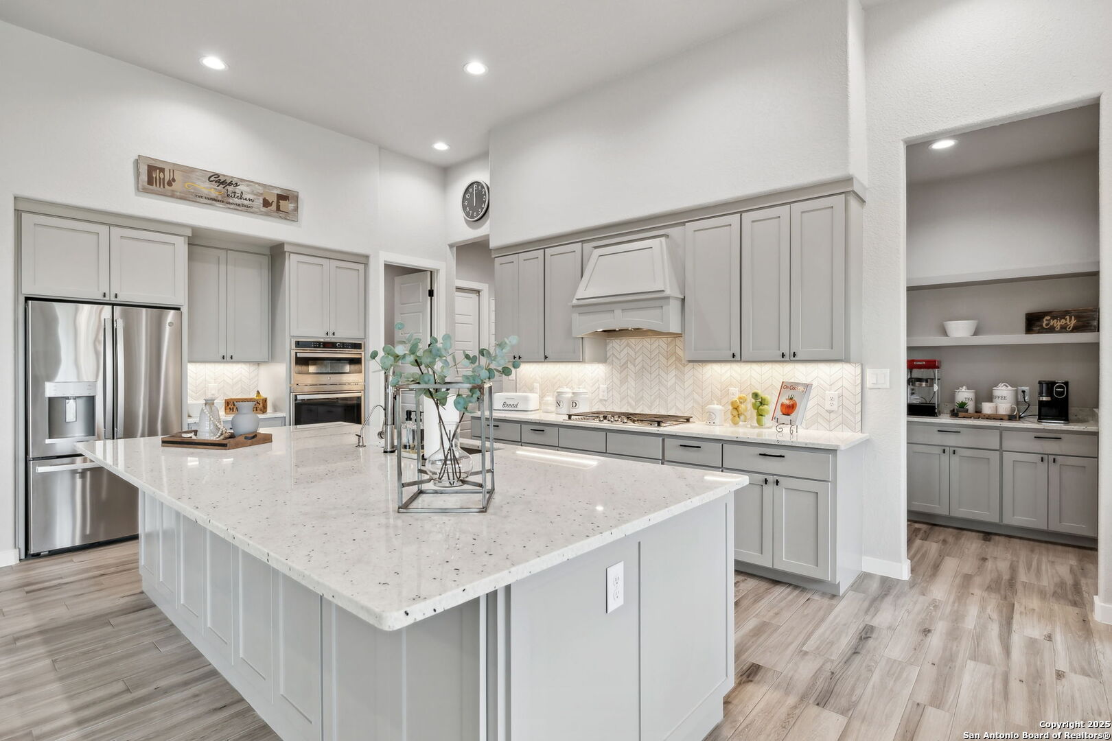 406 Arthur Court Spring Branch, TX 78070 - Photo 13 of 44