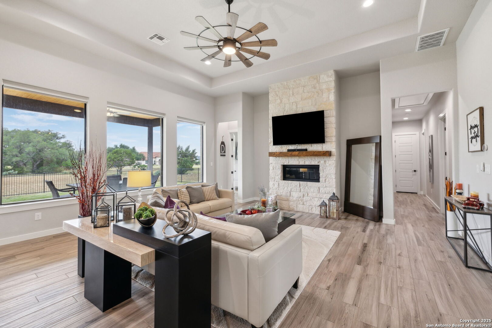 406 Arthur Court Spring Branch, TX 78070 - Photo 9 of 44