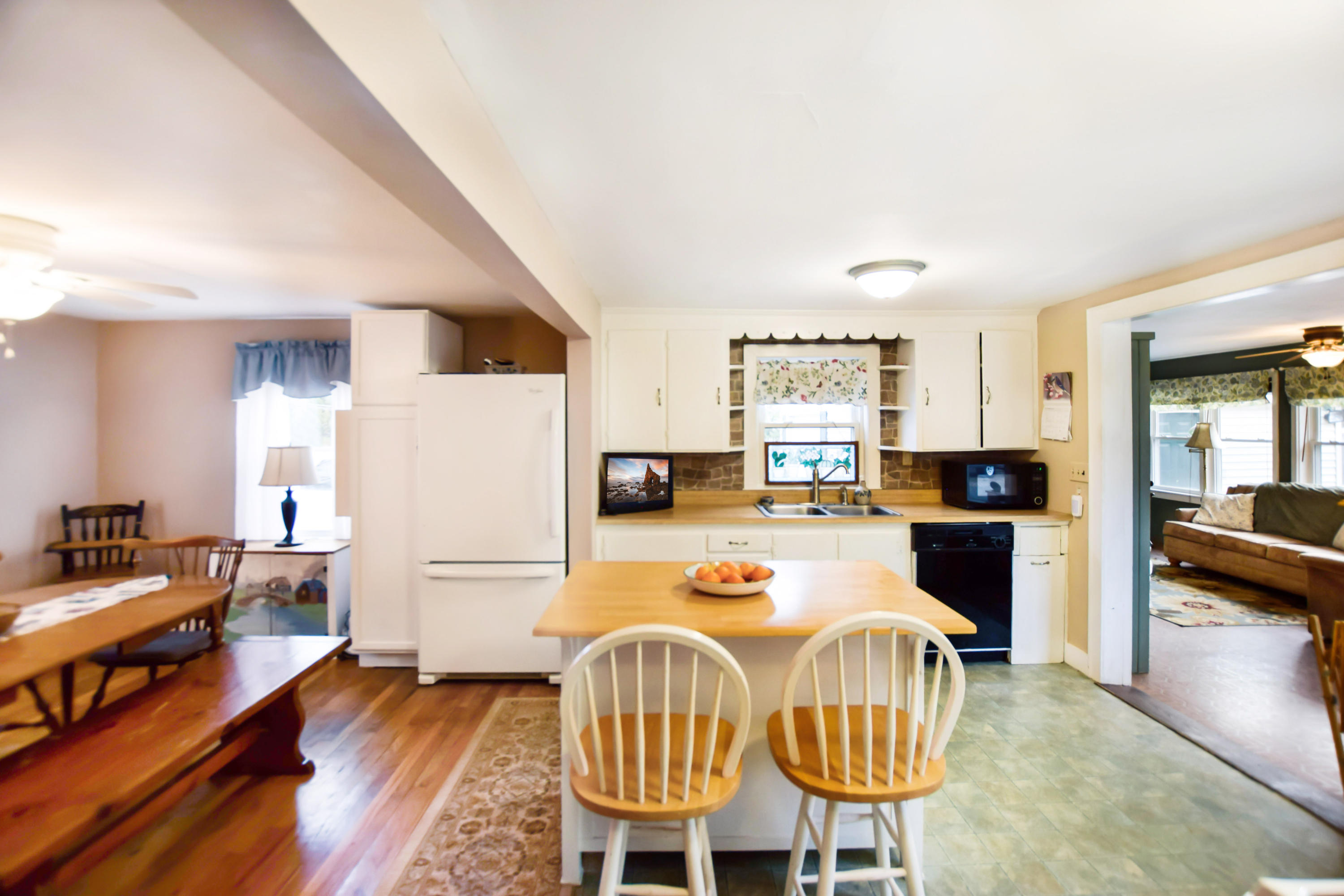 1185 State Road Eliot, ME 03903 - Photo 17 of 58 DSC_031334 Brixham Rd