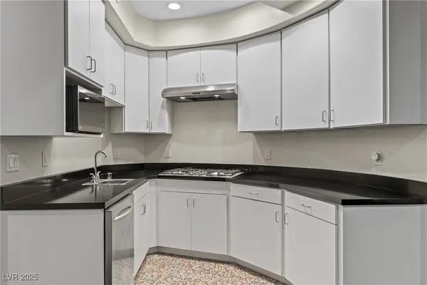 $3,300,000 | 14 Via Potenza Court, Henderson, NV 89011