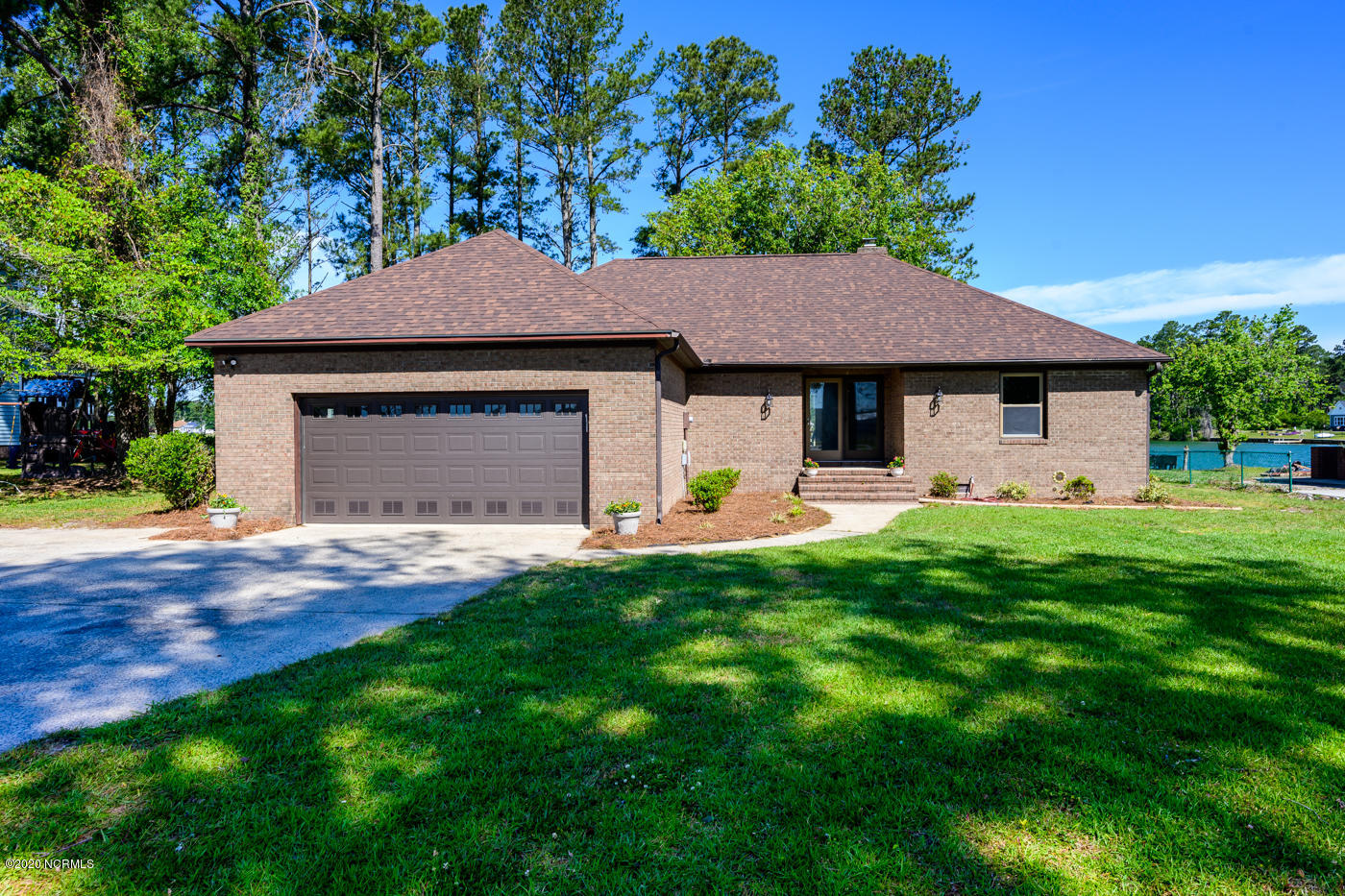 906 Williams Road New Bern, NC 28562 - Photo 1 of 34 Front Facade