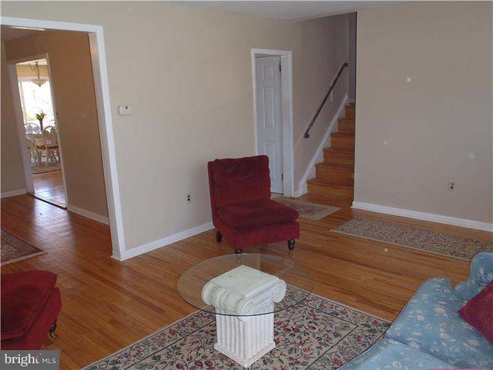 860 Aster Road Warminster, PA 18974 - Photo 14 of 25 Gallery Image 14