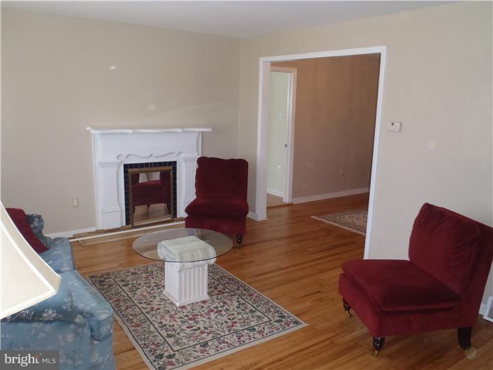 860 Aster Road Warminster, PA 18974 - Photo 15 of 25 Gallery Image 15