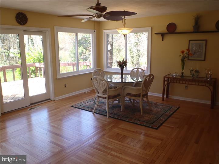 860 Aster Road Warminster, PA 18974 - Photo 20 of 25 Gallery Image 20