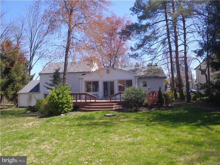 860 Aster Road Warminster, PA 18974 - Photo 6 of 25 Gallery Image 6