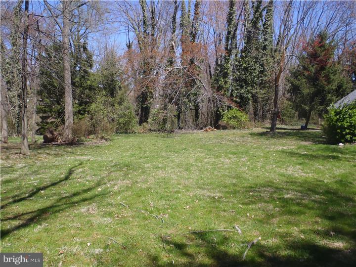 860 Aster Road Warminster, PA 18974 - Photo 8 of 25 Gallery Image 8