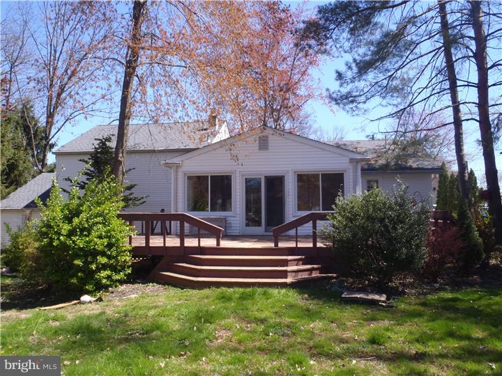 860 Aster Road Warminster, PA 18974 - Photo 9 of 25 Gallery Image 9