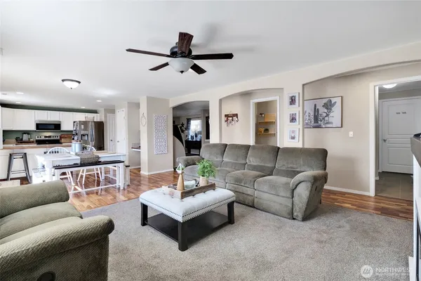 $429,999 | 1407 East Crossroads Drive, Moses Lake, WA 98837