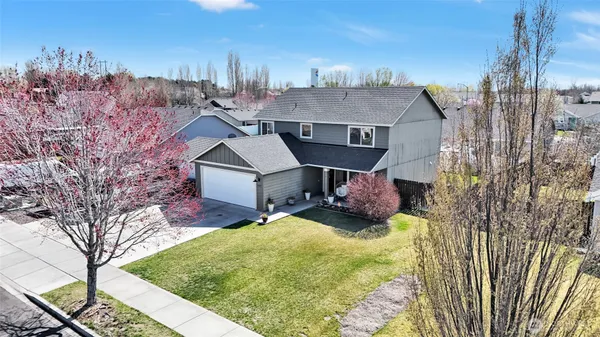 $429,999 | 1407 East Crossroads Drive, Moses Lake, WA 98837