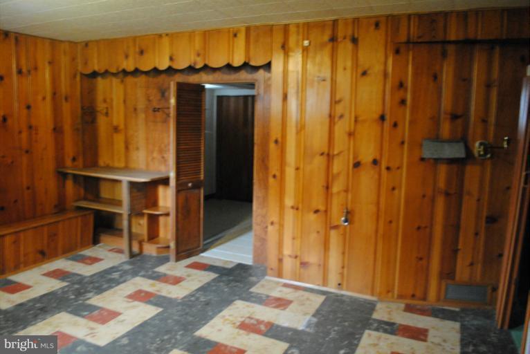 4910 Lindsay Road Baltimore, MD 21229 - Photo 17 of 26 Basement