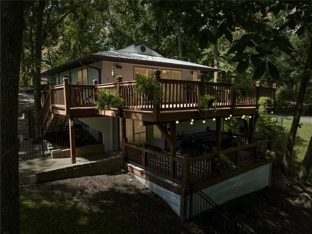 $605,000 | 206 Lake Viking Terrace, Gallatin, MO 64640