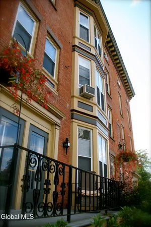 $1,667 | 82 Circular Street, Unit 4K, Saratoga Springs, NY 12866