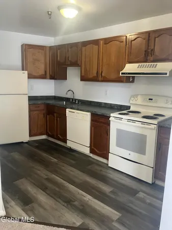 $1,667 | 82 Circular Street, Unit 4K, Saratoga Springs, NY 12866