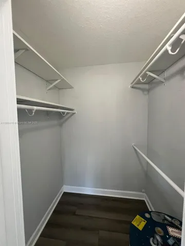 $1,950 | 924 Southeast 2nd Street, Unit 19, Fort Lauderdale, FL 33301