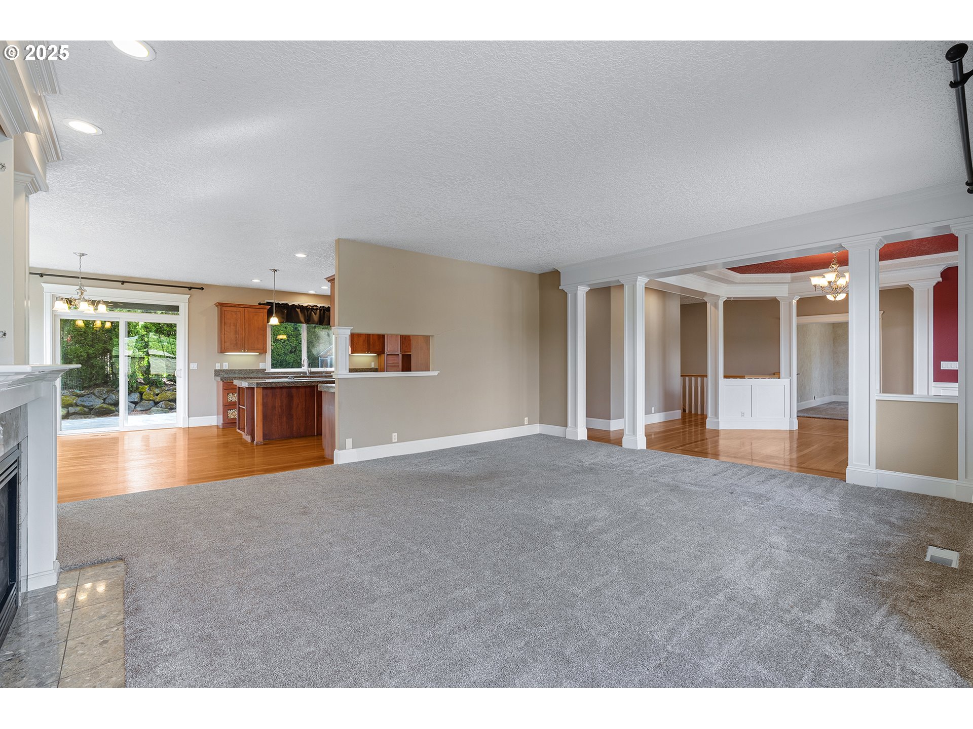 2947 Southeast Maple Place Gresham, OR 97080 - Photo 15 of 46 a view of an empty room with a window