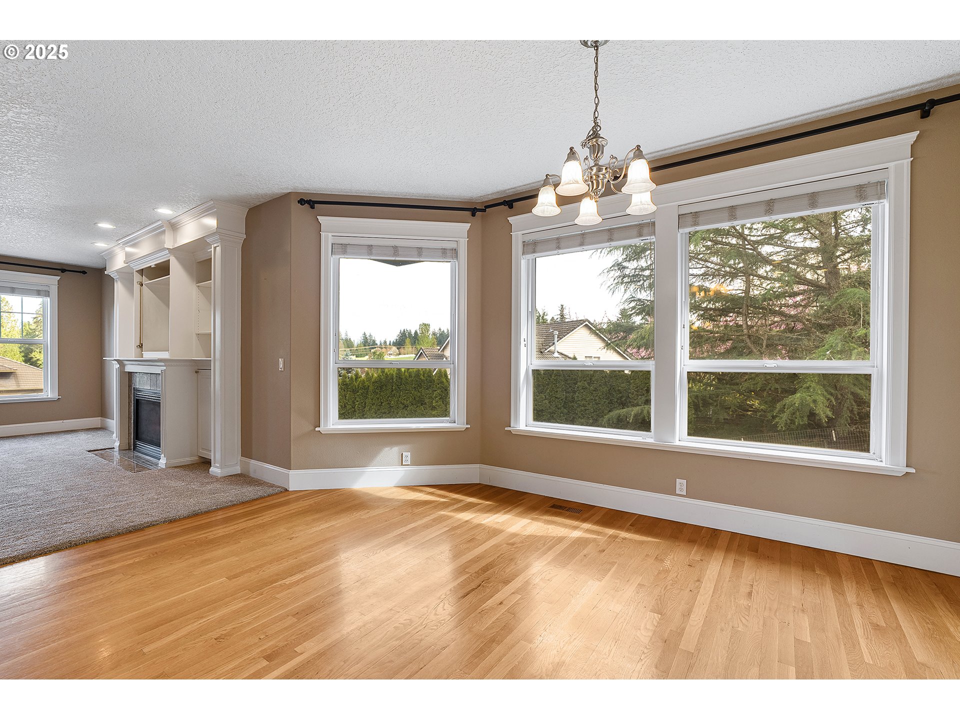 2947 Southeast Maple Place Gresham, OR 97080 - Photo 17 of 46 a view of an empty room with a window