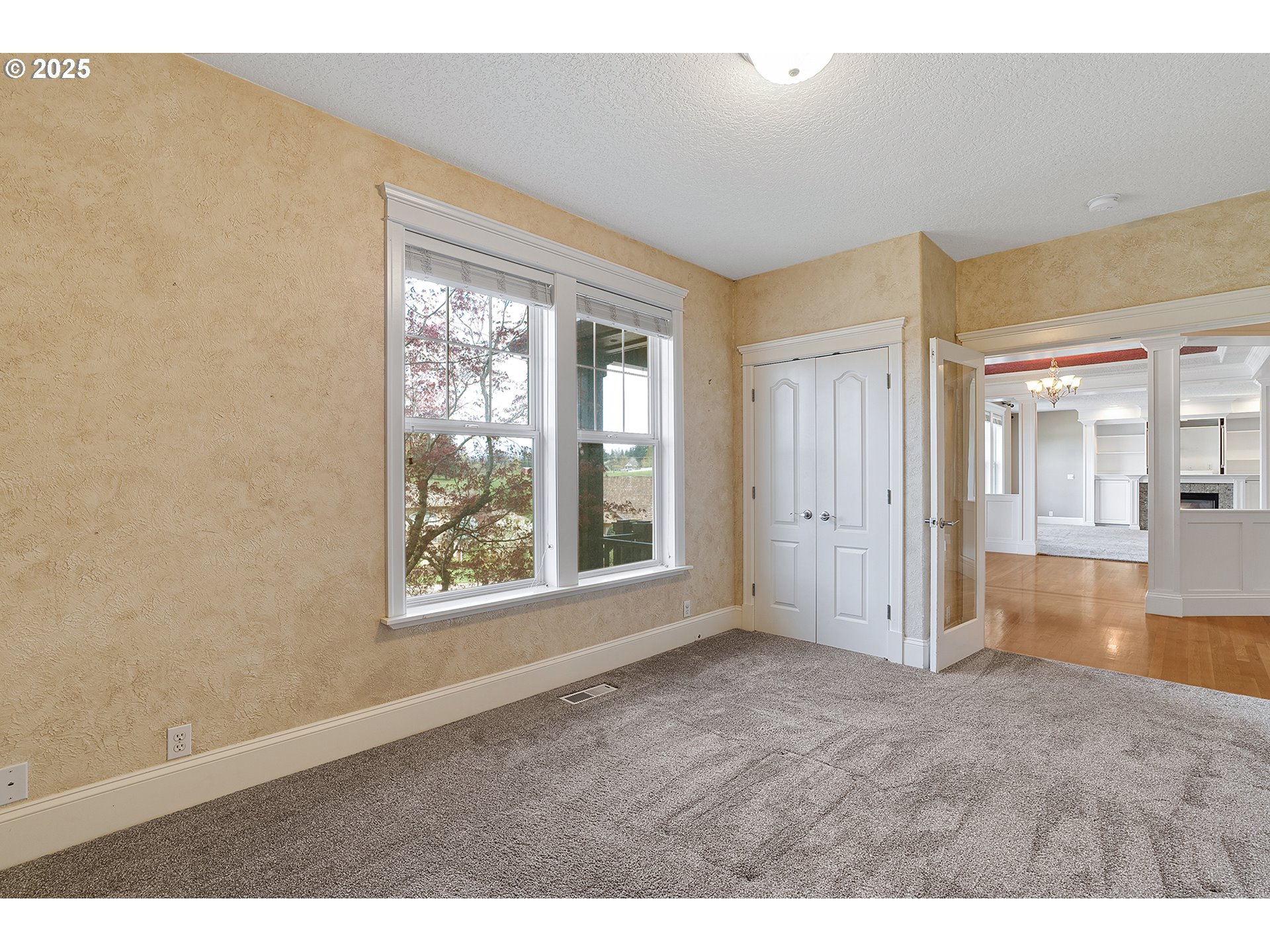 2947 Southeast Maple Place Gresham, OR 97080 - Photo 36 of 46 a view of an empty room with window