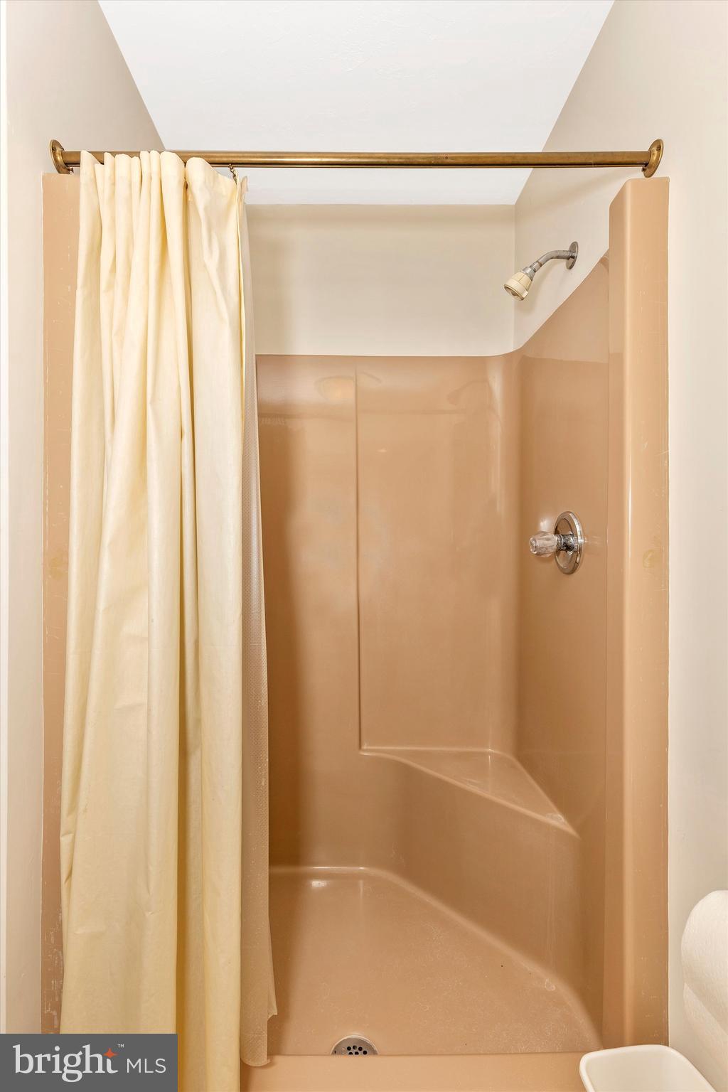 511 Stultz Road Fairfield, PA 17320 - Photo 26 of 86 a bathroom with a shower