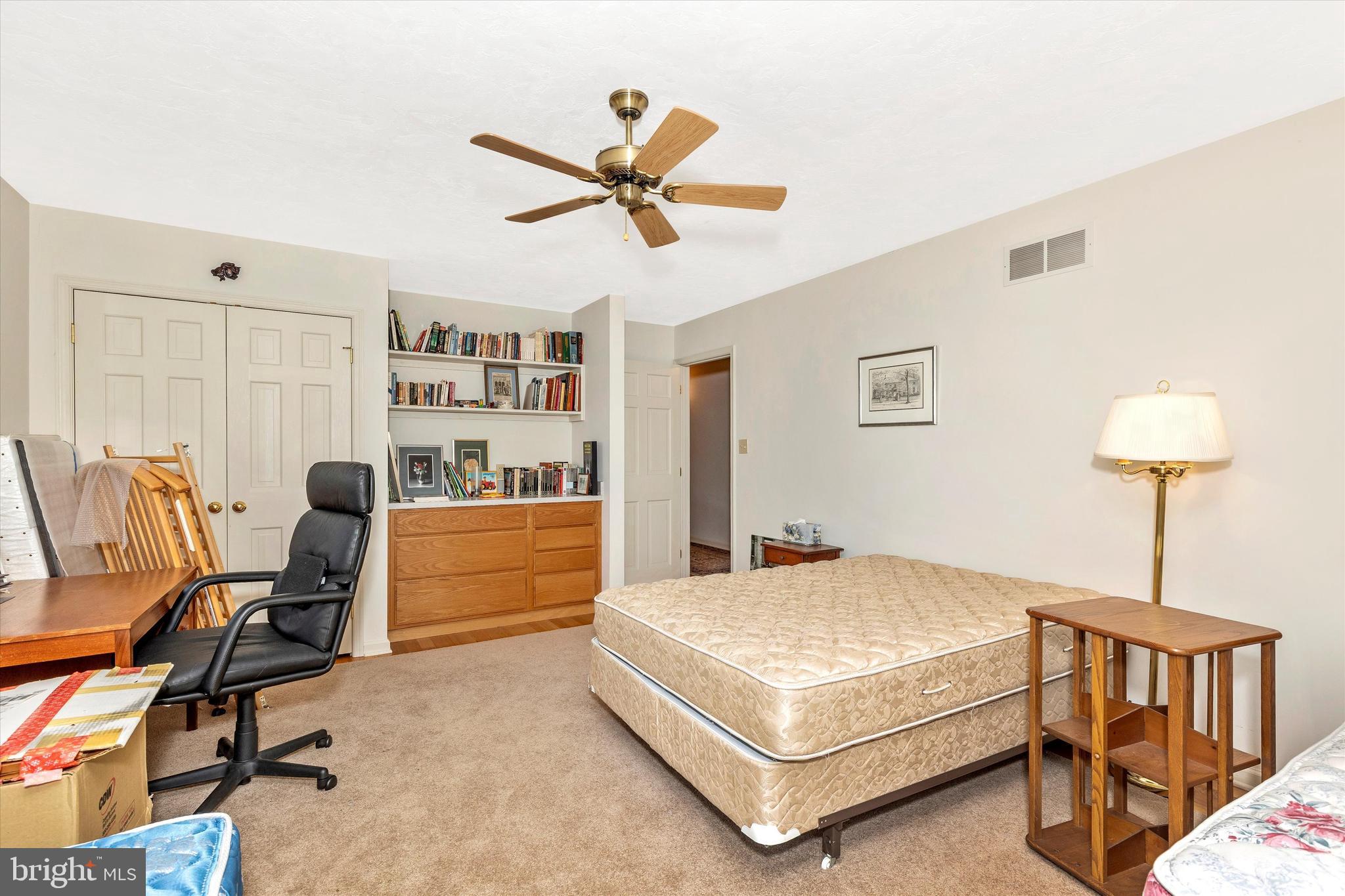 511 Stultz Road Fairfield, PA 17320 - Photo 48 of 86 a workspace with a couch and a window