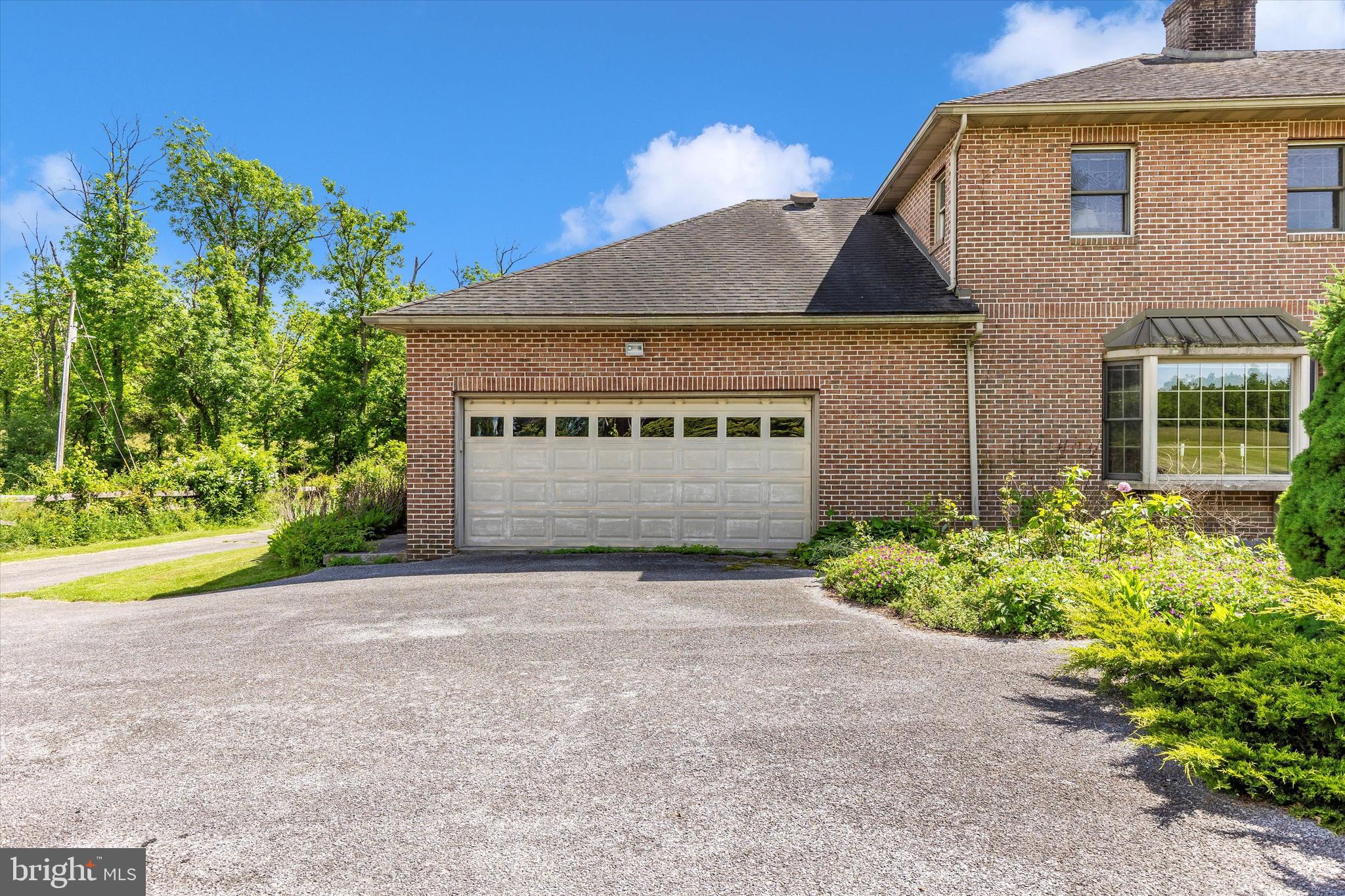 511 Stultz Road Fairfield, PA 17320 - Photo 53 of 86 a front view of a house with garden