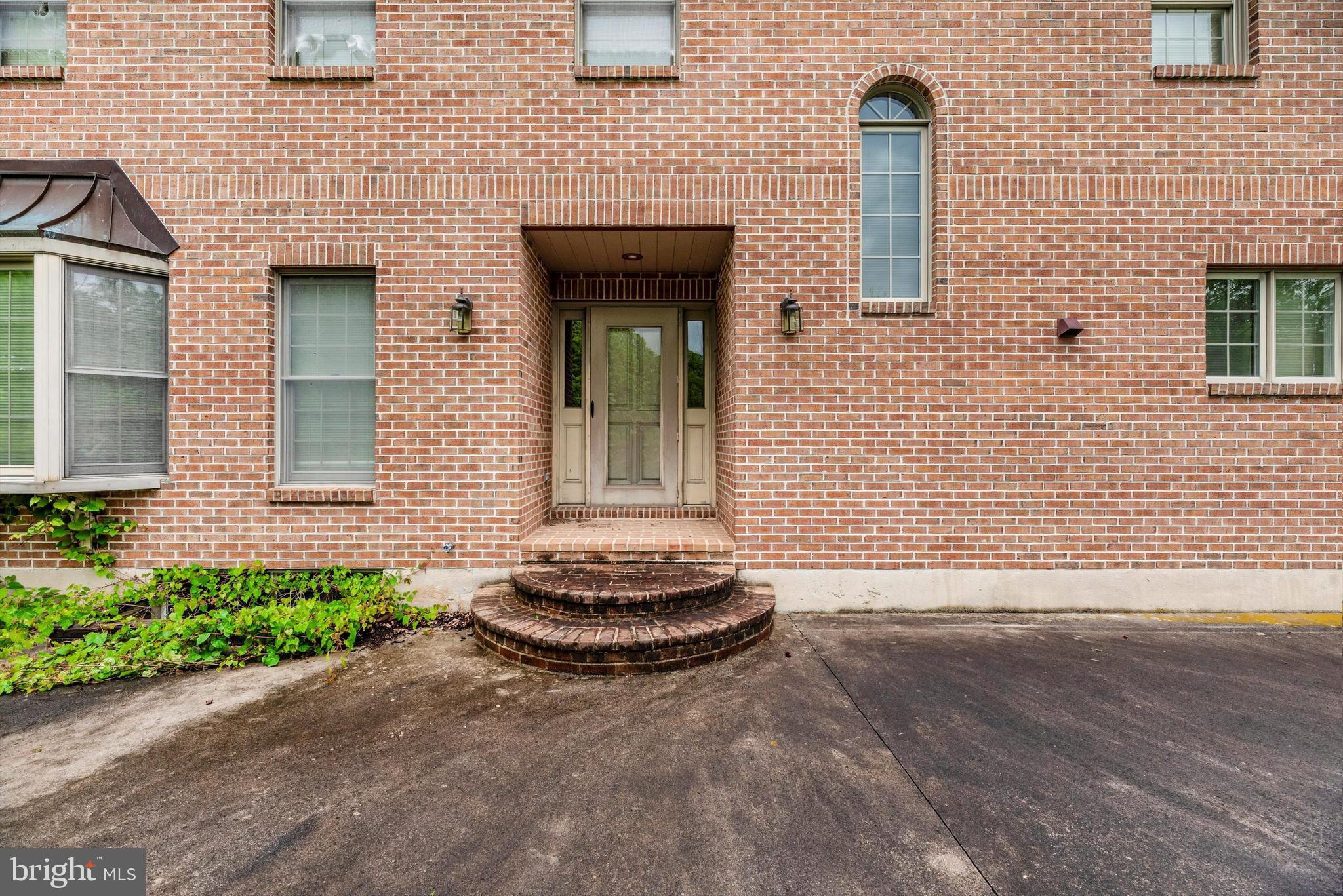 511 Stultz Road Fairfield, PA 17320 - Photo 74 of 86 a front view of a house with a yard