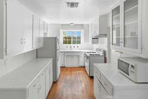 $949,900 | 5740 Lemona Avenue, Sherman Oaks, CA 91411