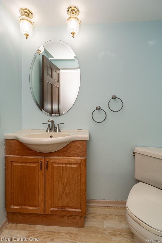2633 New England Drive Rochester, MI 48309 - Photo 27 of 57 2633 New England_MLS-021.jpg