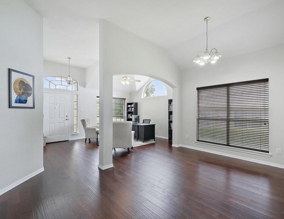 4207 Osborn Road Dallas, TX 75227 - Photo 4 of 20 Gallery Image 4