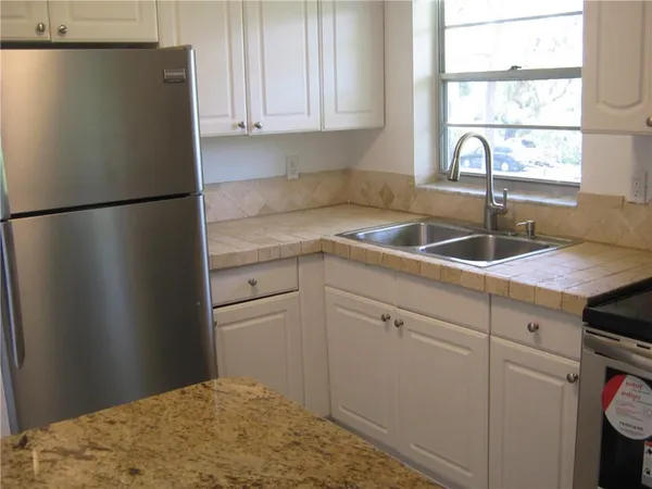 $1,750 | 5162 Northeast 6th Avenue, Unit 317, Oakland Park, FL 33334