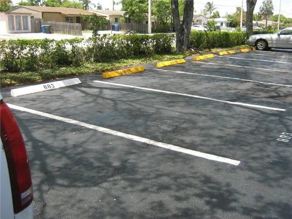 $1,750 | 5162 Northeast 6th Avenue, Unit 317, Oakland Park, FL 33334