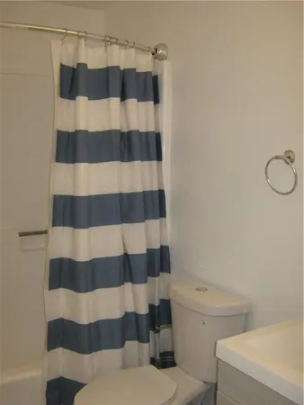 $1,750 | 5162 Northeast 6th Avenue, Unit 317, Oakland Park, FL 33334