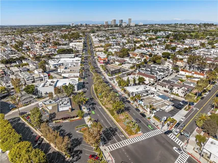 $2,195,000 | 2741 Bungalow Place, Corona del Mar, CA 92625