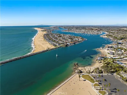 $2,195,000 | 2741 Bungalow Place, Corona del Mar, CA 92625