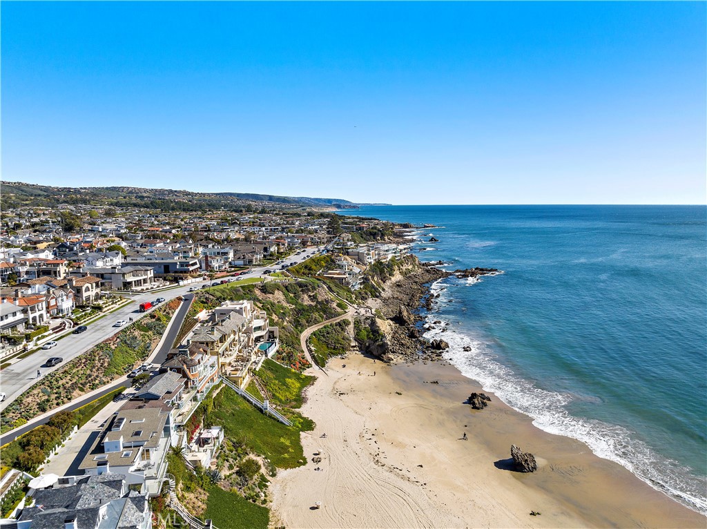 2741 Bungalow Place Corona del Mar, CA 92625 - Photo 27 of 29 an aerial view of residential houses with outdoor space
