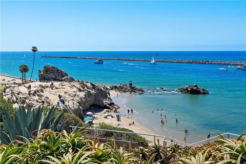 $2,195,000 | 2741 Bungalow Place, Corona del Mar, CA 92625