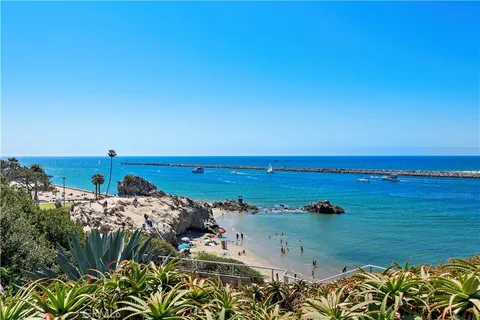 $2,195,000 | 2741 Bungalow Place, Corona del Mar, CA 92625