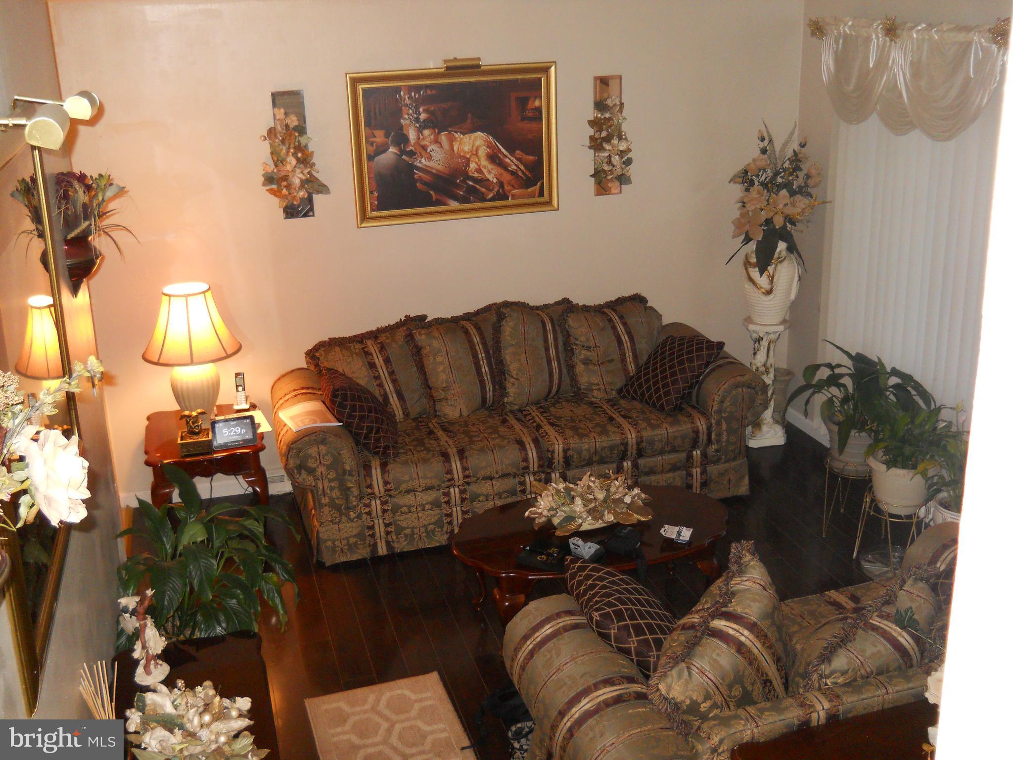 76 Scrapetown Road Pemberton, NJ 08068 - Photo 4 of 23 Living Room